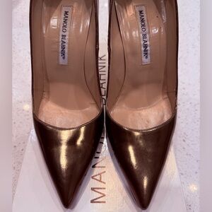✨🤎✨Manolo Blahnik Metallic Bronze Pointed-Toe Pumps – EU 37.5 | 4” Heel